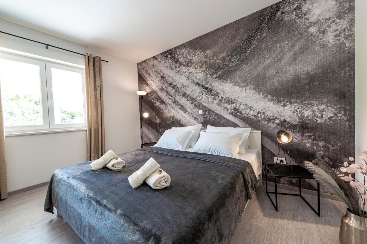 Gold 1 Apartment *
